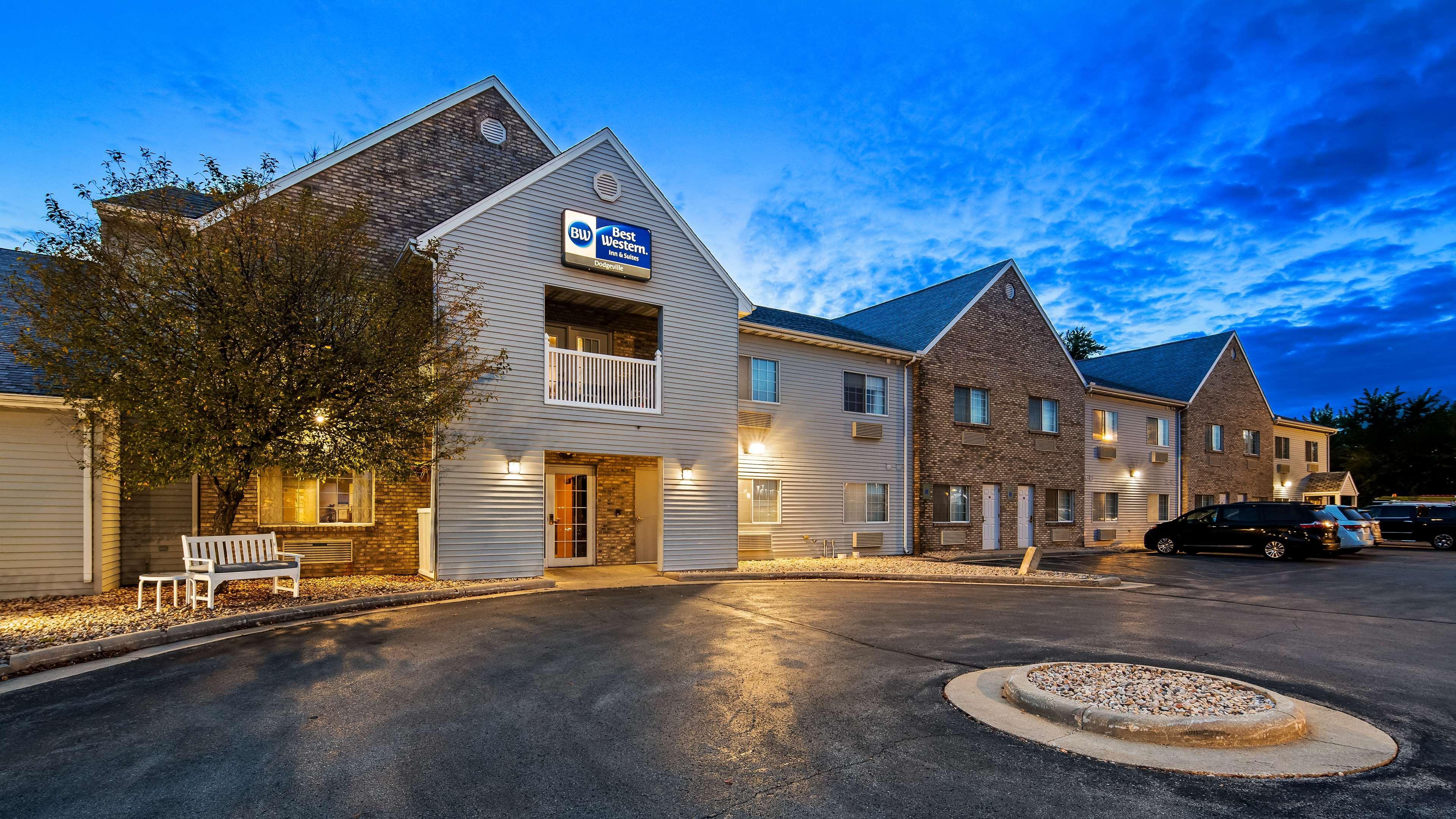 Best Western Dodgeville Inn & Suites Екстериор снимка
